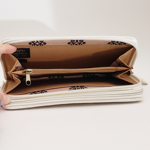 Jessica Simpson White/Gold Diamond Lattice Wallet 2 Zipper Compartment JS9782 - Picture 6 of 10